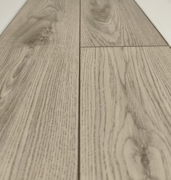 Ламинат Swiss Krono Maгистр D50627 Дуб Лирия